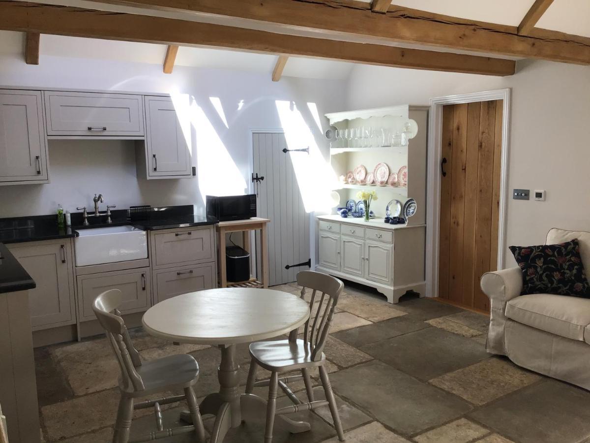 Courtyard Cottage Stroud  Extérieur photo